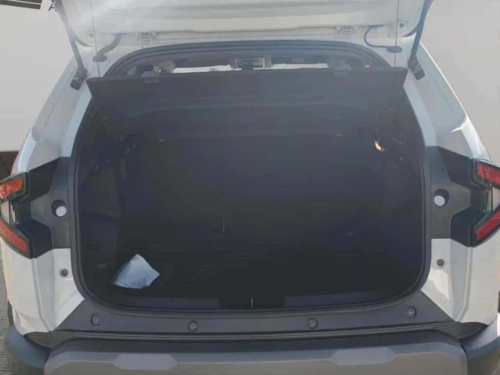 Dacia Duster Extrem 1.2 4x4 12/2024-photo-17