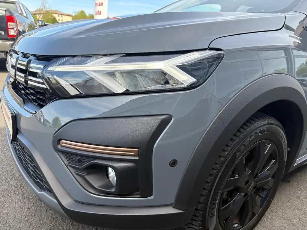 Dacia Jogger Extreme+ 7-Sitzer| 1.Hand | Navi | Kamera 12/2024-photo-13