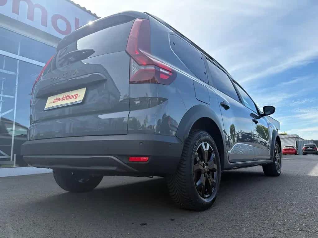 Dacia Jogger Extreme+ 7-Sitzer| 1.Hand | Navi | Kamera 12/2024-photo-17