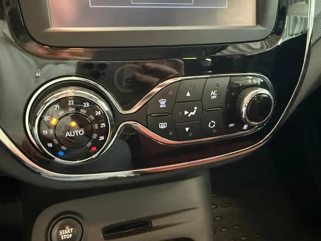 Renault Captur Luxe 1.2 AUTOMATIK NAVI XENON SHZ KLIMA 11/2014-photo-20