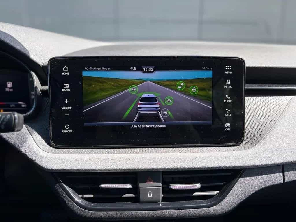 Skoda Kamiq SELECTION 1.5TSI DSG NAVI+AHK+SITZHEIUNG 03/2024-photo-13