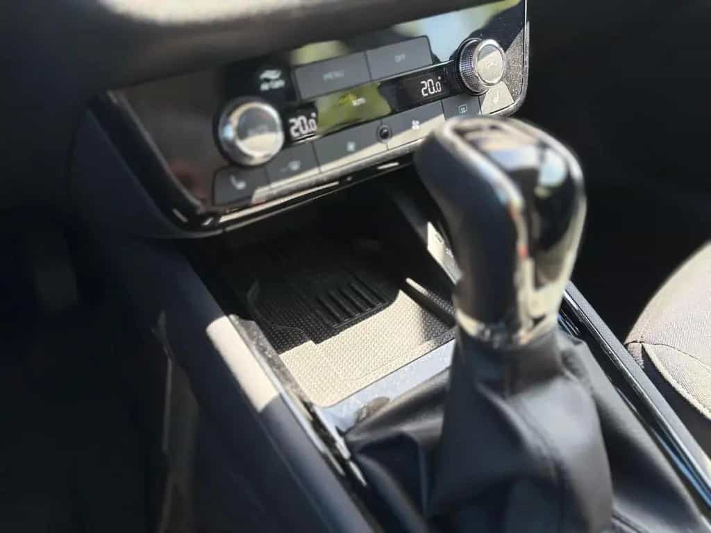 Skoda Kamiq SELECTION 1.5TSI DSG NAVI+AHK+SITZHEIUNG 03/2024-photo-16