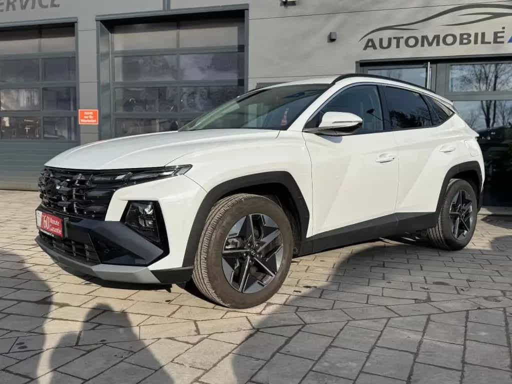 Hyundai Tucson Select *STERNENHIMMEL/NAVI/KAMERA* 10/2024-photo-3