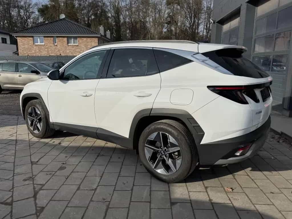 Hyundai Tucson Select *STERNENHIMMEL/NAVI/KAMERA* 10/2024-photo-4