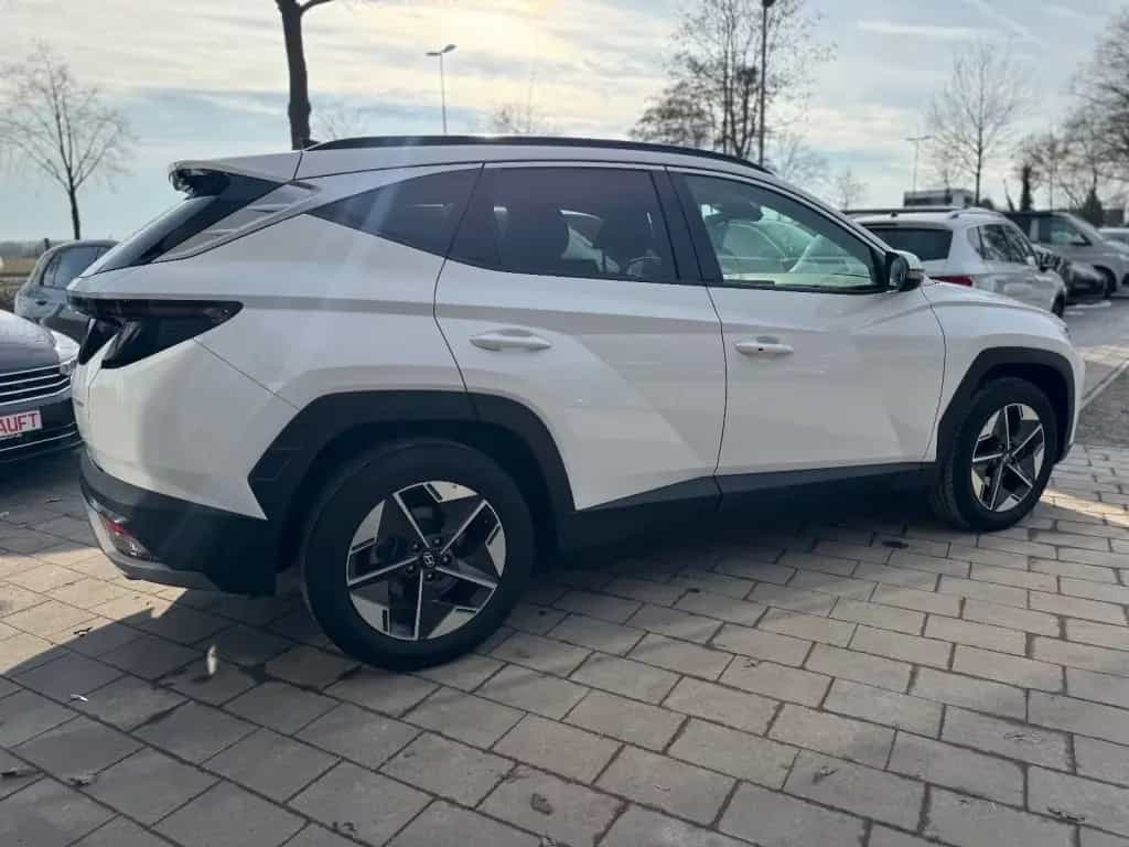 Hyundai Tucson Select *STERNENHIMMEL/NAVI/KAMERA* 10/2024-photo-5