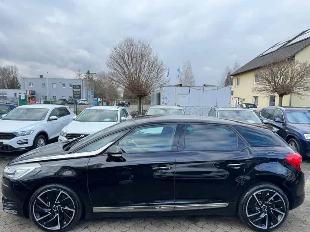 DS Automobiles DS5 01/2016-photo-6