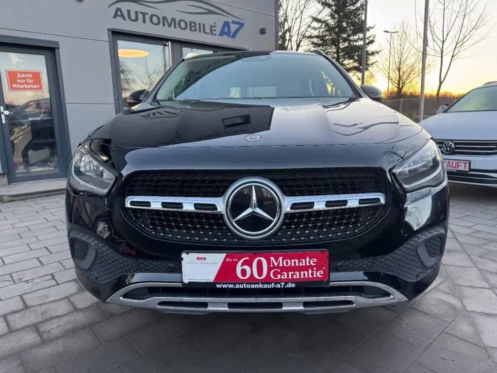 Mercedes-Benz GLA-Class 200 d 4Matic Progressive *LEDER/AHK* 07/2020-photo-1
