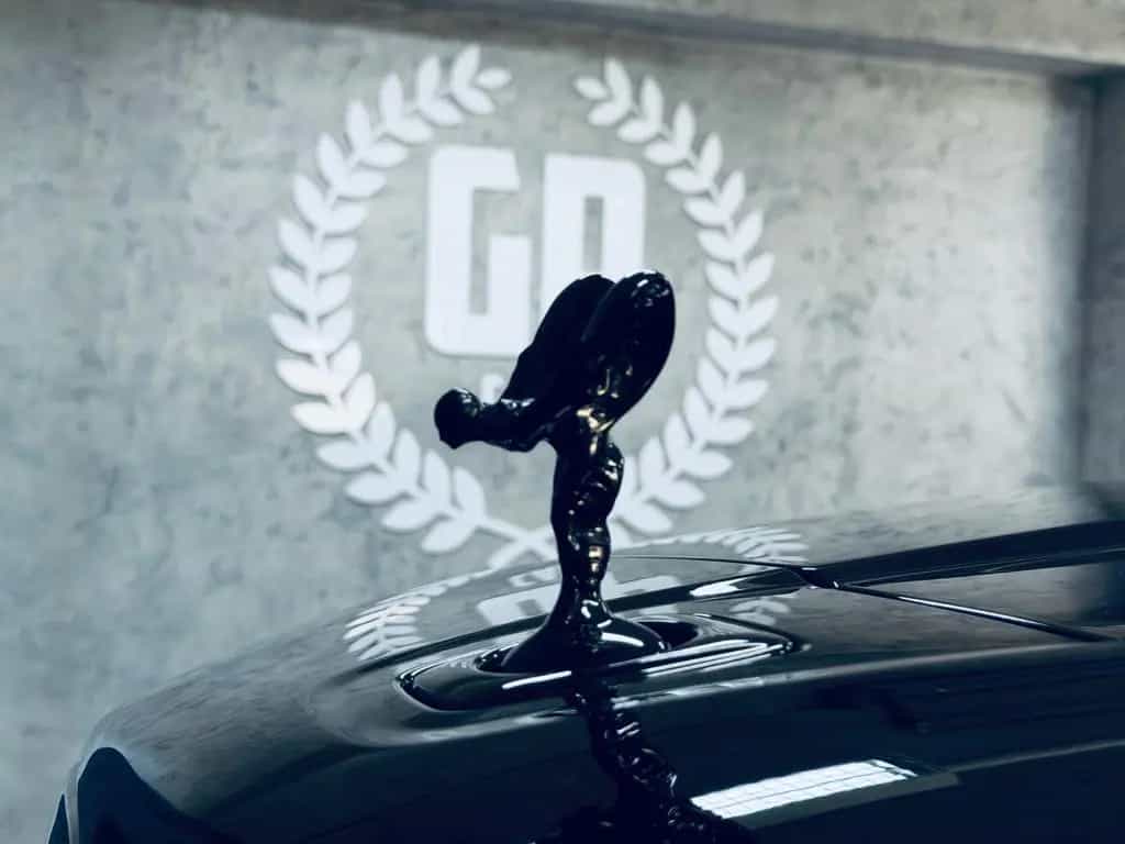 Rolls-Royce Cullinan Black Badge SHOOTING STARS BESPOKE 4SEATS STOCK null-photo-11