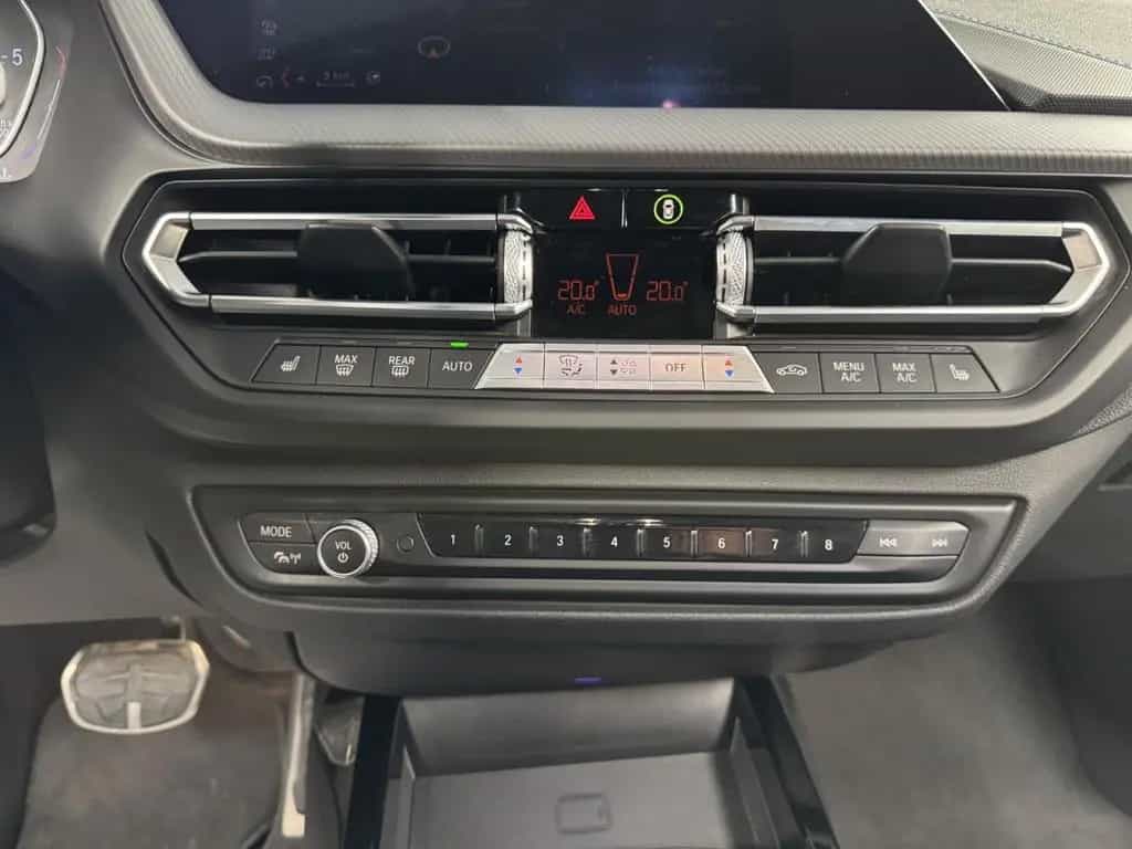BMW 120 d xDrive M Sport Shadow-Line Aut*Navi*LED*AC 03/2020-photo-16