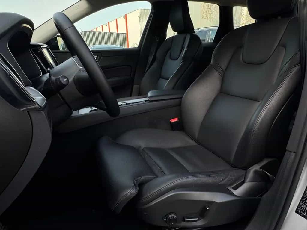 Volvo XC60 2.0 B4 Plus Dark 02/2023-photo-12