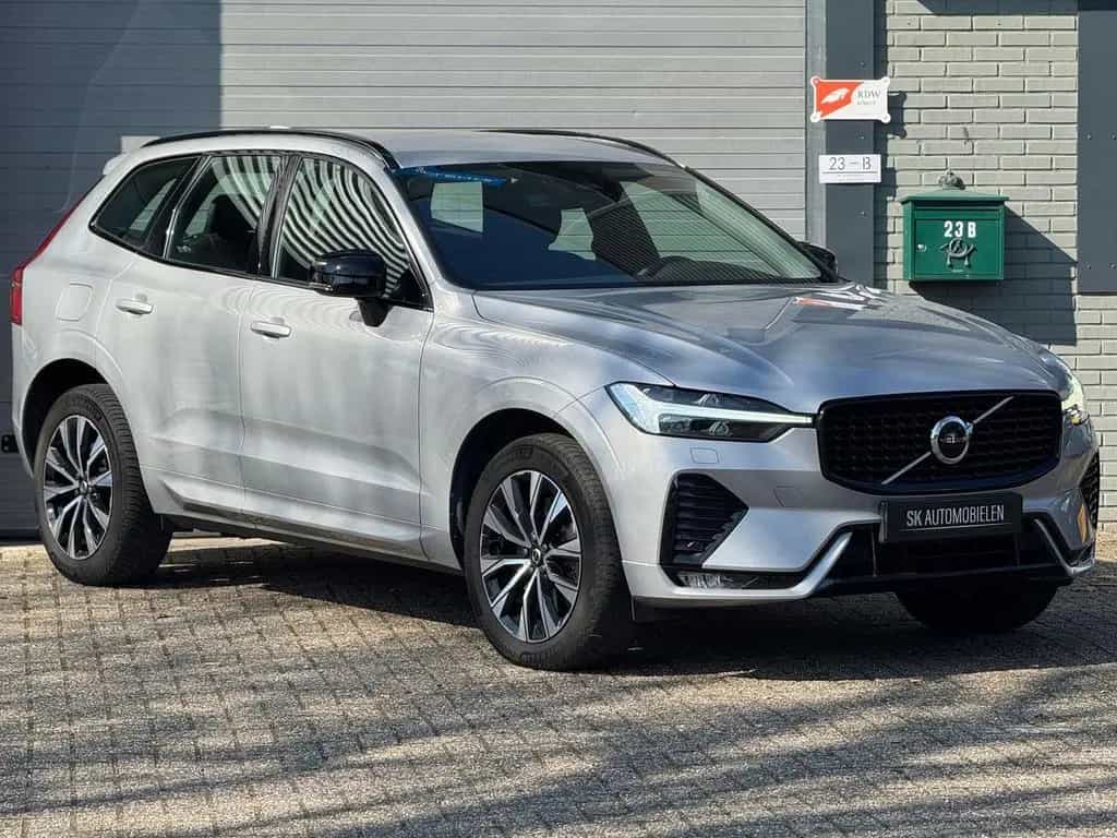 Volvo XC60 2.0 B4 Plus Dark 02/2023-photo-6