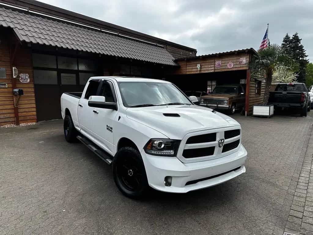 Dodge RAM LARAMIE*LONGBED*5.7 V8*4X4*AHK*NAVI*LACHANTI*PDC 10/2017-photo-10