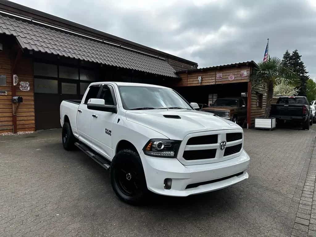 Dodge RAM LARAMIE*LONGBED*5.7 V8*4X4*AHK*NAVI*LACHANTI*PDC 10/2017-photo-11