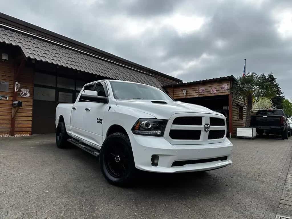 Dodge RAM LARAMIE*LONGBED*5.7 V8*4X4*AHK*NAVI*LACHANTI*PDC 10/2017-photo-12