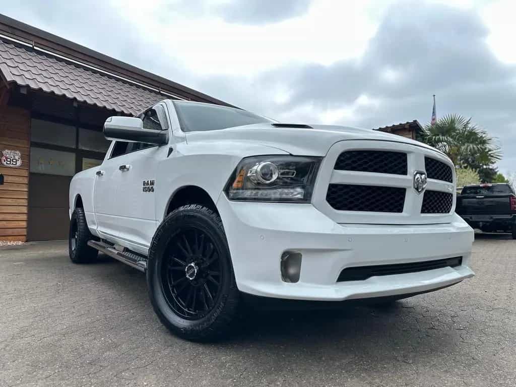 Dodge RAM LARAMIE*LONGBED*5.7 V8*4X4*AHK*NAVI*LACHANTI*PDC 10/2017-photo-14
