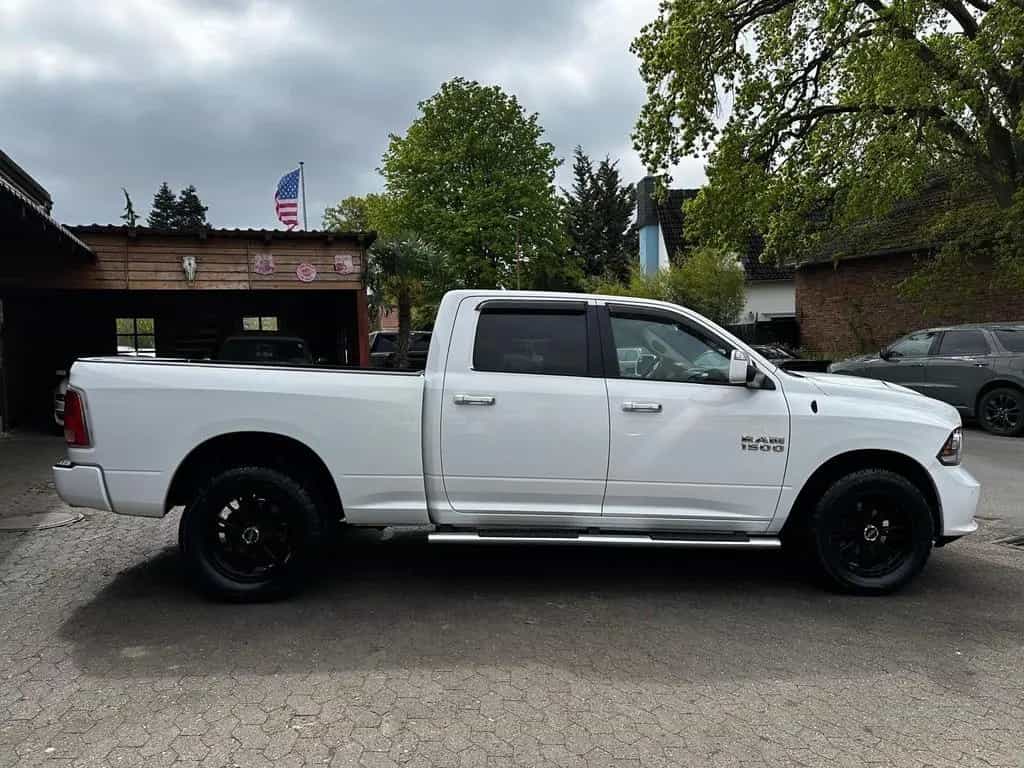 Dodge RAM LARAMIE*LONGBED*5.7 V8*4X4*AHK*NAVI*LACHANTI*PDC 10/2017-photo-20