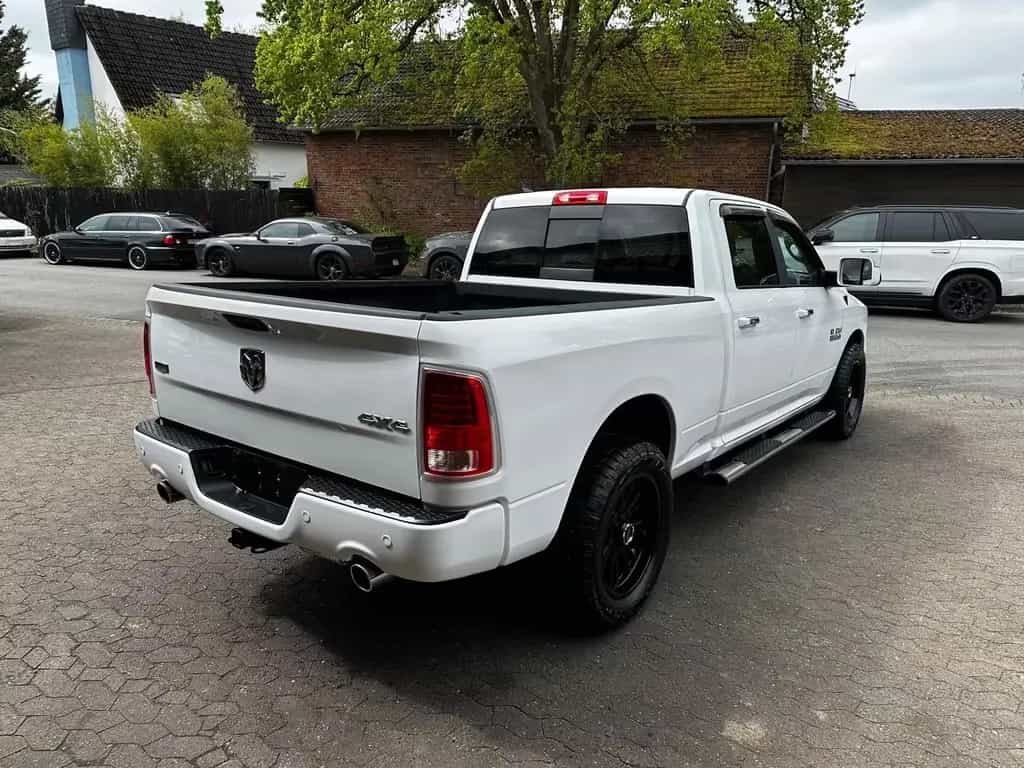 Dodge RAM LARAMIE*LONGBED*5.7 V8*4X4*AHK*NAVI*LACHANTI*PDC 10/2017-photo-23