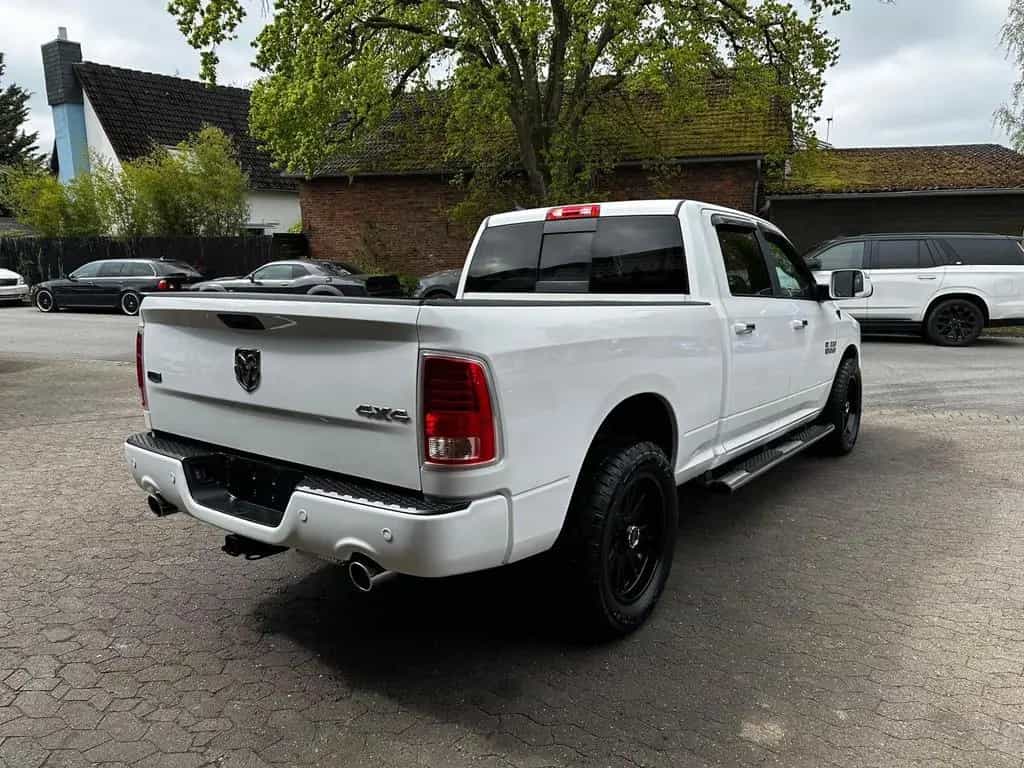 Dodge RAM LARAMIE*LONGBED*5.7 V8*4X4*AHK*NAVI*LACHANTI*PDC 10/2017-photo-24