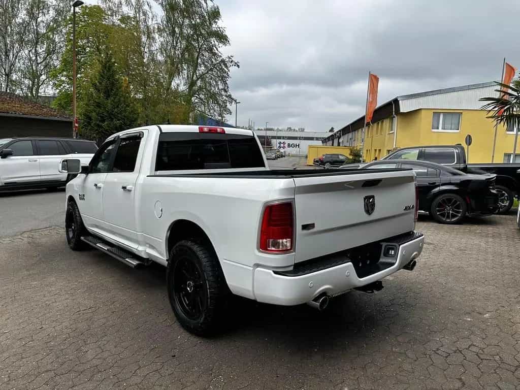 Dodge RAM LARAMIE*LONGBED*5.7 V8*4X4*AHK*NAVI*LACHANTI*PDC 10/2017-photo-29