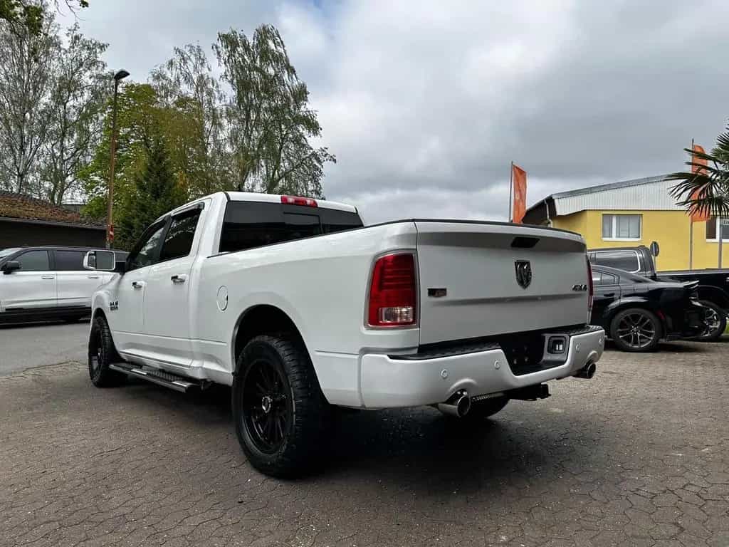 Dodge RAM LARAMIE*LONGBED*5.7 V8*4X4*AHK*NAVI*LACHANTI*PDC 10/2017-photo-30