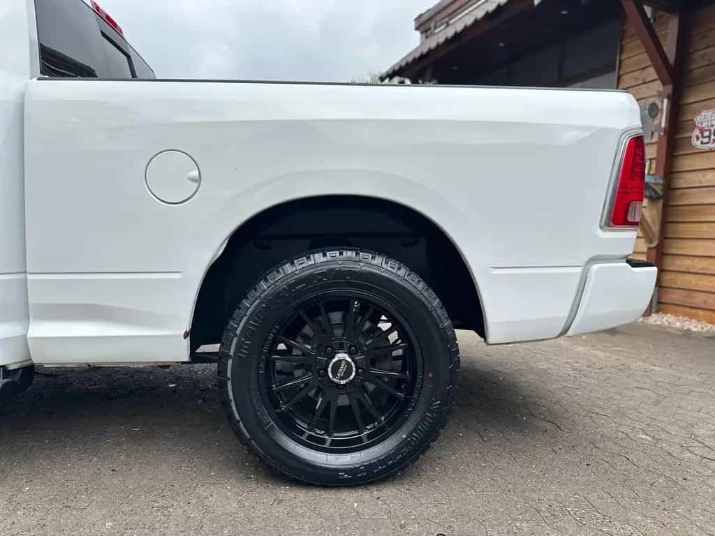 Dodge RAM LARAMIE*LONGBED*5.7 V8*4X4*AHK*NAVI*LACHANTI*PDC 10/2017-photo-31