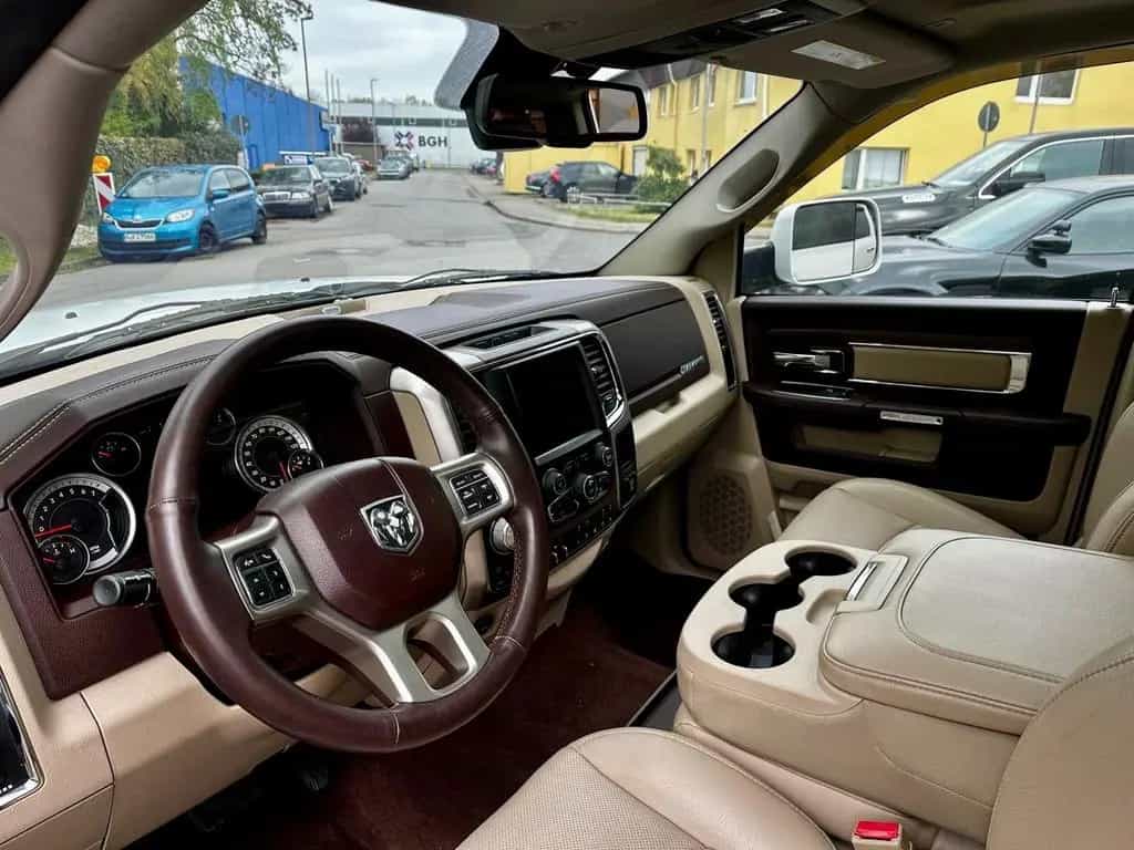 Dodge RAM LARAMIE*LONGBED*5.7 V8*4X4*AHK*NAVI*LACHANTI*PDC 10/2017-photo-33