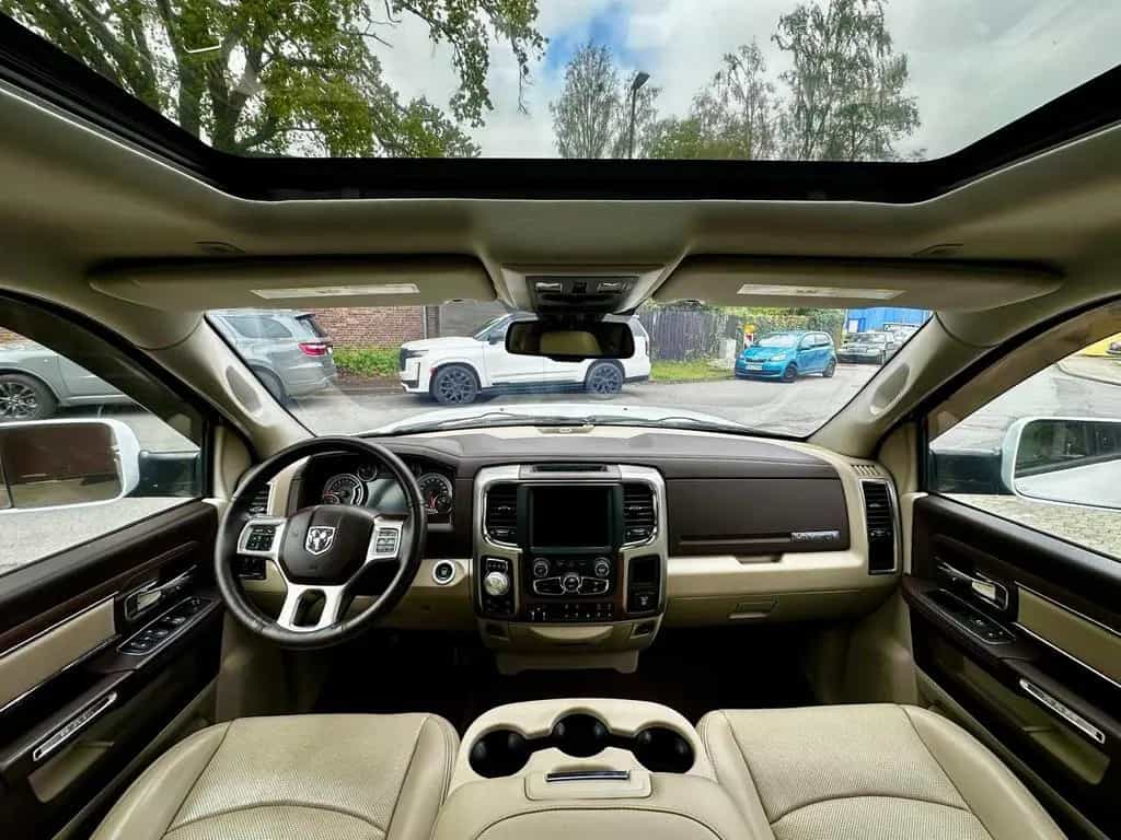 Dodge RAM LARAMIE*LONGBED*5.7 V8*4X4*AHK*NAVI*LACHANTI*PDC 10/2017-photo-47