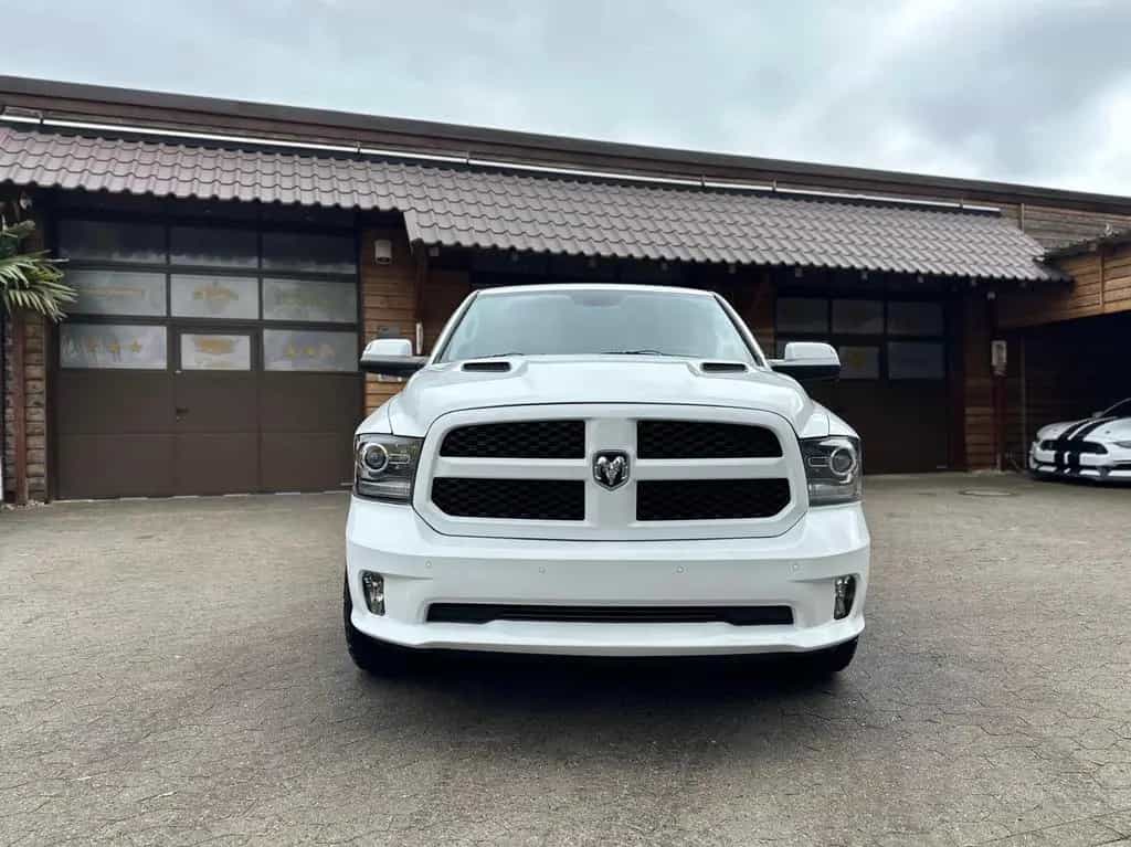 Dodge RAM LARAMIE*LONGBED*5.7 V8*4X4*AHK*NAVI*LACHANTI*PDC 10/2017-photo-8