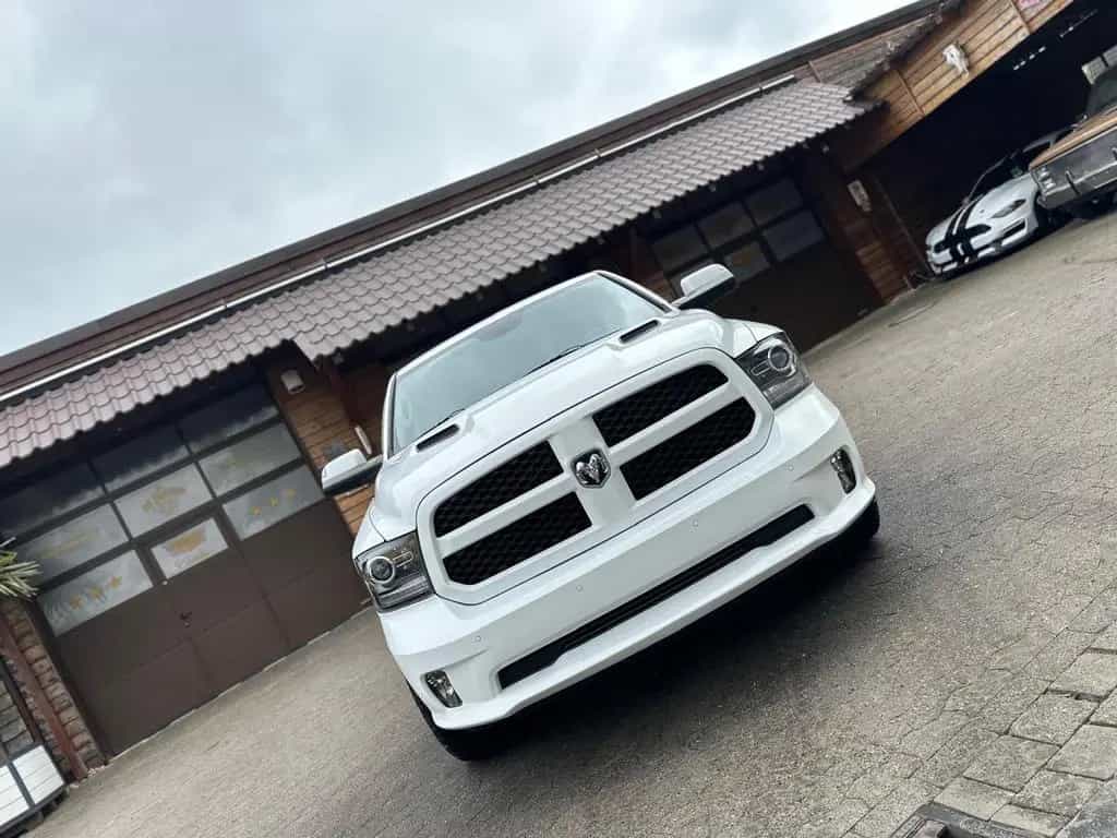 Dodge RAM LARAMIE*LONGBED*5.7 V8*4X4*AHK*NAVI*LACHANTI*PDC 10/2017-photo-9