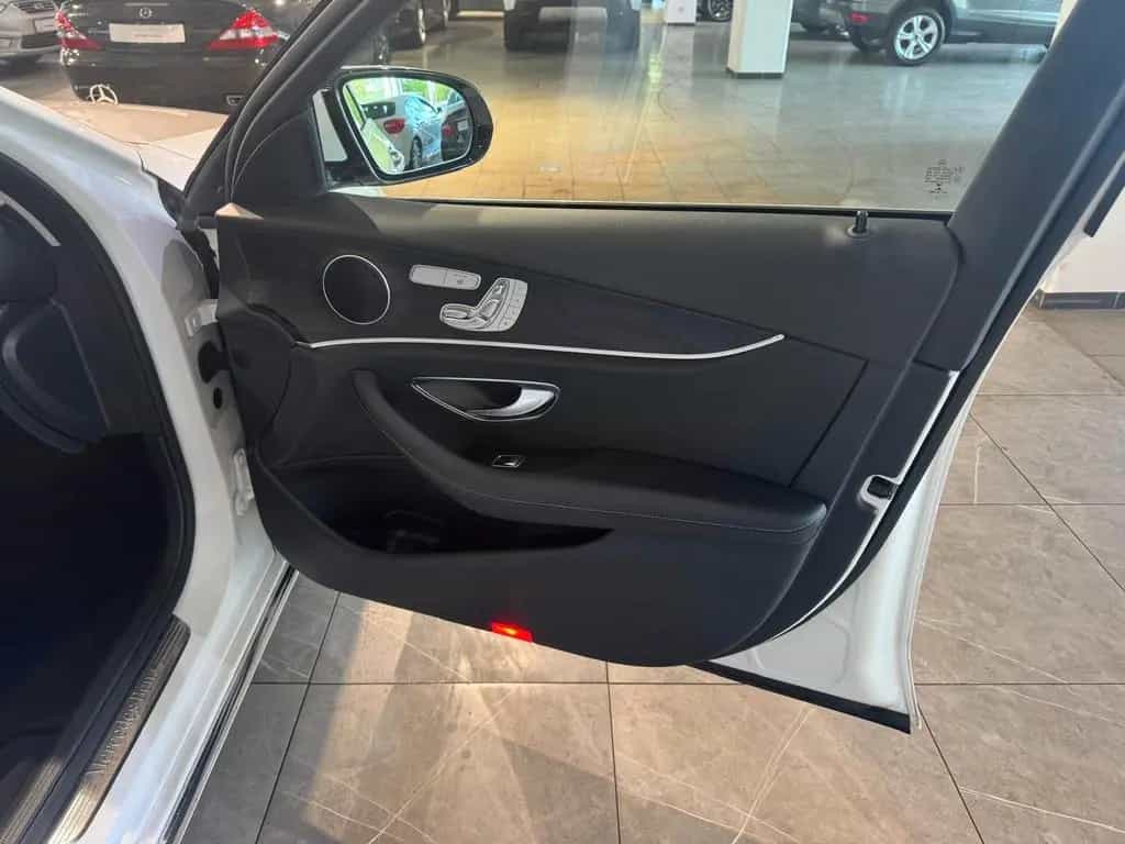Mercedes-Benz E 200 T-Modell *1.Hd*Erst 61tkm*Navi*360° Kamera 04/2017-photo-21