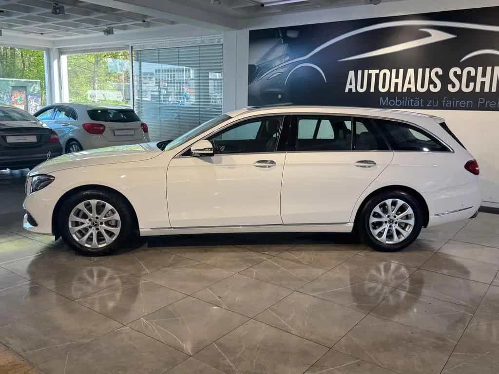 Mercedes-Benz E 200 T-Modell *1.Hd*Erst 61tkm*Navi*360° Kamera 04/2017-photo-8