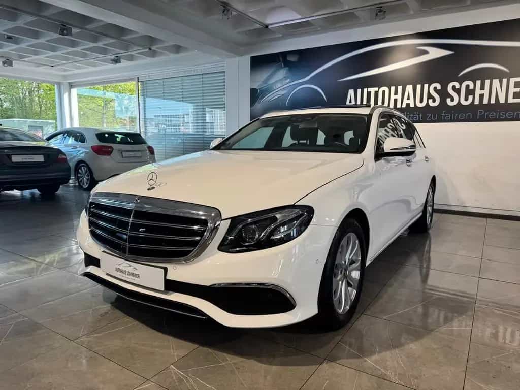 Mercedes-Benz E 200 T-Modell *1.Hd*Erst 61tkm*Navi*360° Kamera 04/2017-photo-9