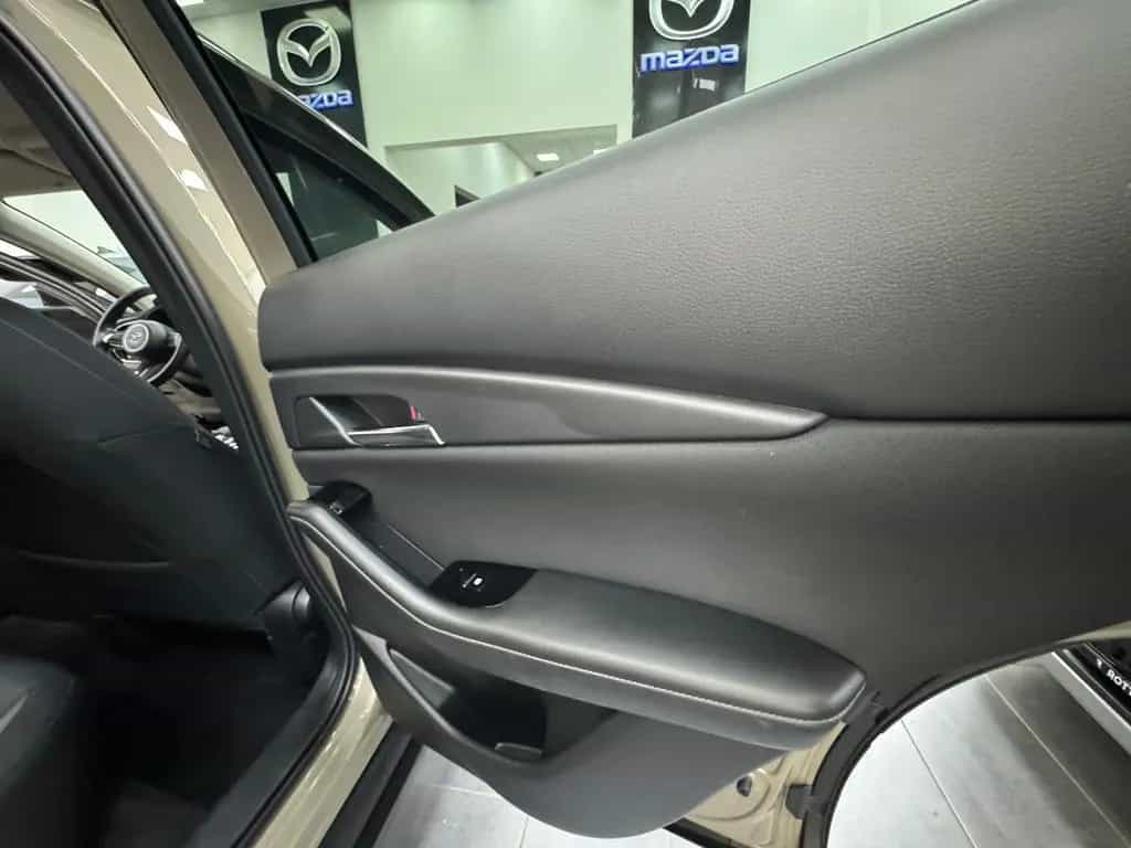 Mazda CX-30 2.5L e-SKYACTIV G 140ps 6AT FWD Exclusiv-L 03/2025-photo-35
