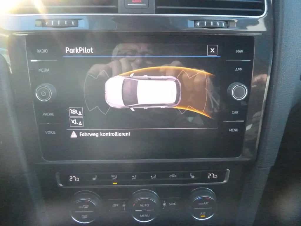 Volkswagen Golf 1.0 TSI BMT Highline-Navi-LED-PDC-Panorama 09/2017-photo-15