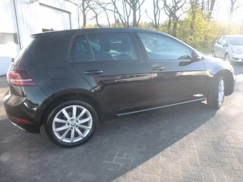 Volkswagen Golf 1.0 TSI BMT Highline-Navi-LED-PDC-Panorama 09/2017-photo-2