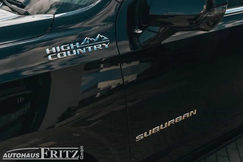Chevrolet Suburban High Country - 6,2l V8 4WD TV null-photo-7