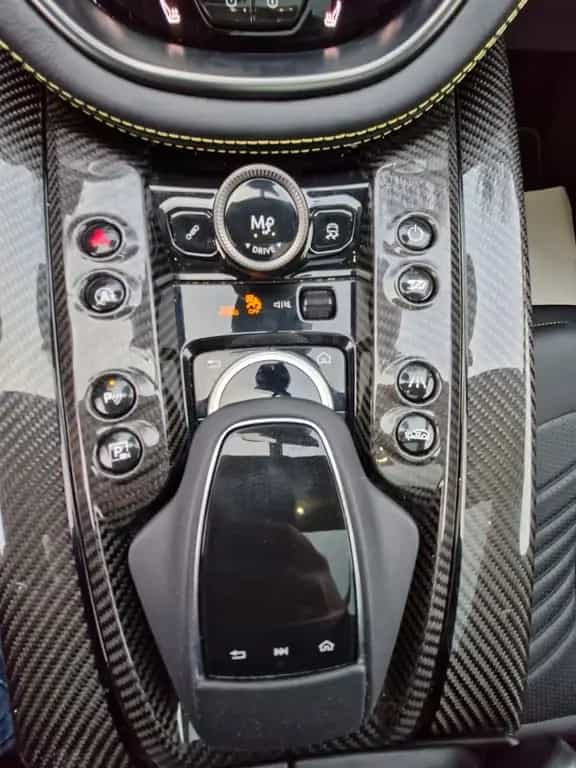 Aston Martin DBX 707 1.Hand 8-Fach Carbon Panorama 10/2023-photo-13