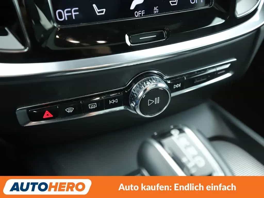 Volvo V60 2.0 T5 R-Design AWD Aut*NAVI*LED*TEMPO*CAM* 01/2020-photo-20