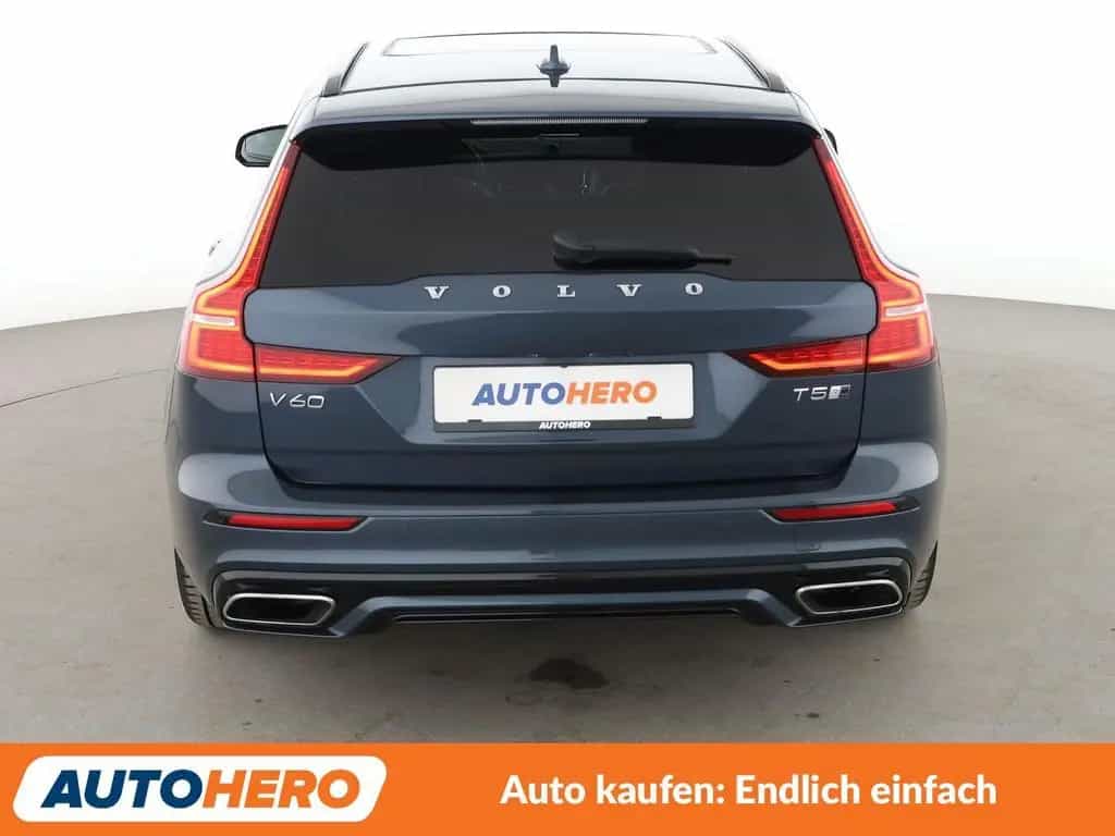 Volvo V60 2.0 T5 R-Design AWD Aut*NAVI*LED*TEMPO*CAM* 01/2020-photo-3