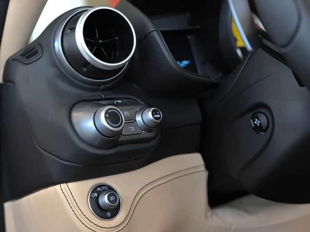 Ferrari Portofino MagneRide*JBL*Sabbia-Interior*Daytona* 04/2019-photo-21