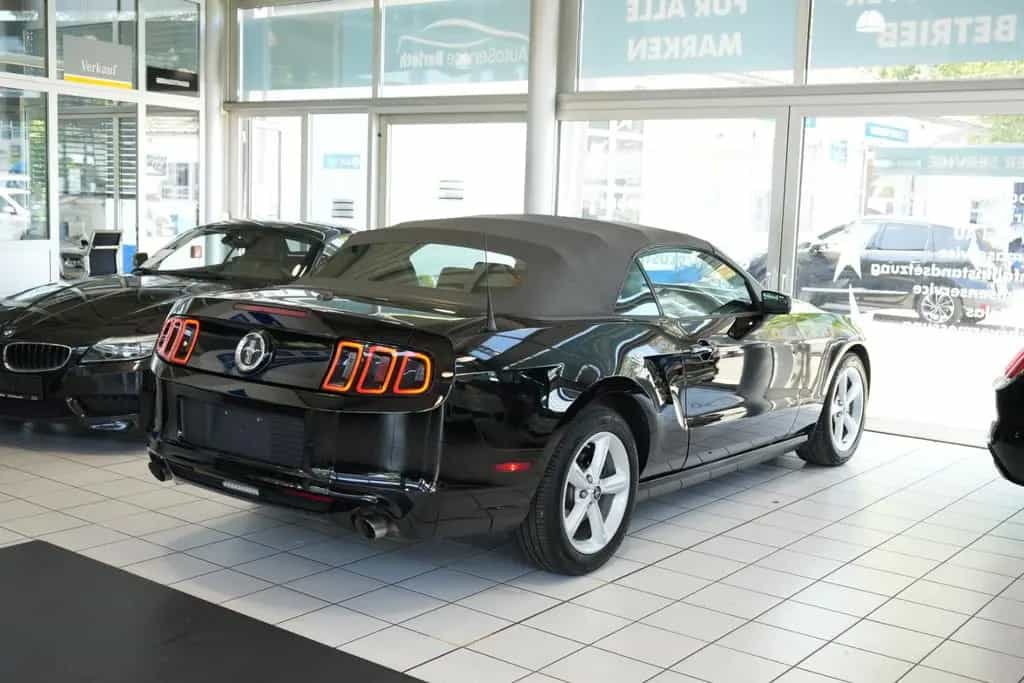 Ford Mustang 3.7l V6 Cabrio *Saubere Historie/Carfax* 06/2012-photo-3