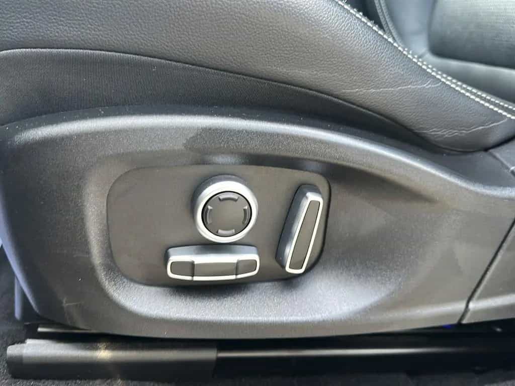 Jaguar E-Pace *R-Dynamic*AWD*360Kam*Black*LED*AHK*Virtu 08/2021-photo-25