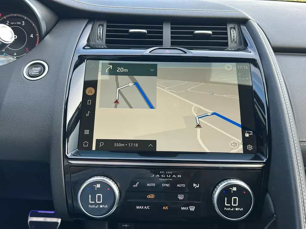 Jaguar E-Pace *R-Dynamic*AWD*360Kam*Black*LED*AHK*Virtu 08/2021-photo-35