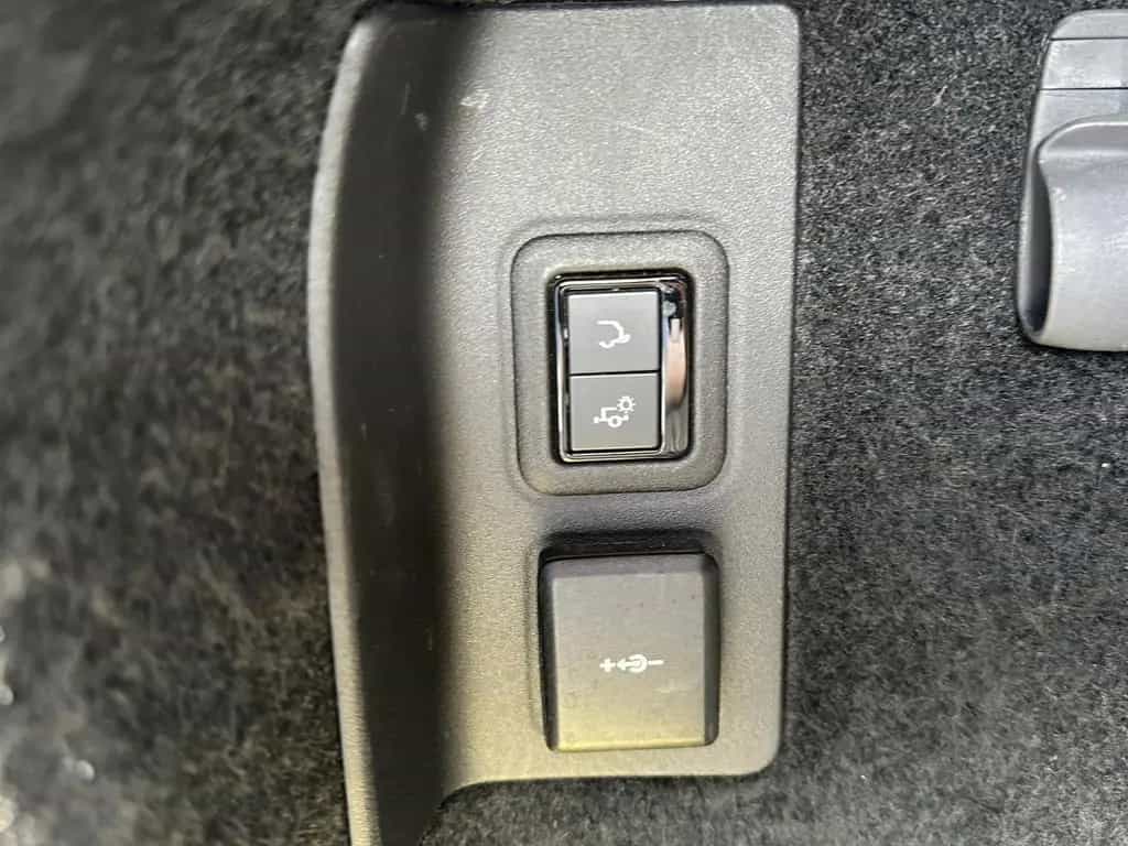 Jaguar E-Pace *R-Dynamic*AWD*360Kam*Black*LED*AHK*Virtu 08/2021-photo-43