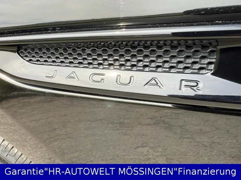 Jaguar F-Pace PrestigeAWD*R-SPORT*AHK*LEDER*360° KAMERA 06/2019-photo-16