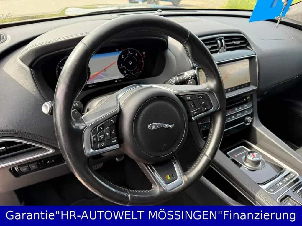 Jaguar F-Pace PrestigeAWD*R-SPORT*AHK*LEDER*360° KAMERA 06/2019-photo-19