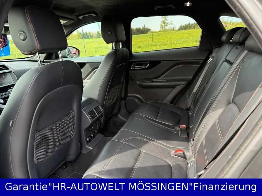 Jaguar F-Pace PrestigeAWD*R-SPORT*AHK*LEDER*360° KAMERA 06/2019-photo-22