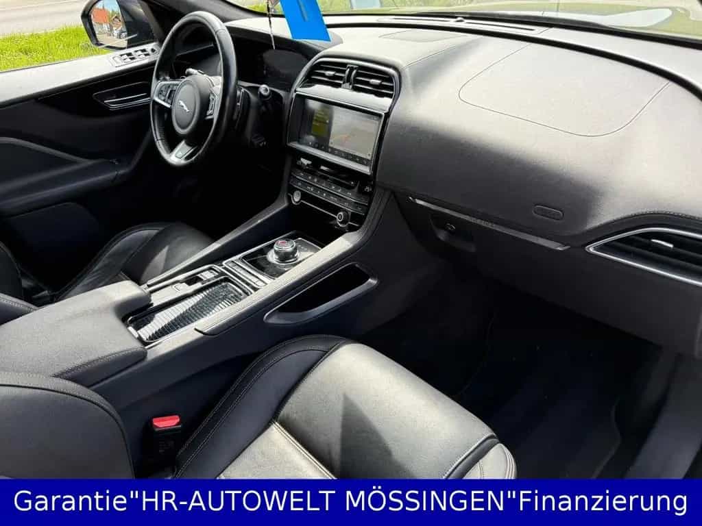 Jaguar F-Pace PrestigeAWD*R-SPORT*AHK*LEDER*360° KAMERA 06/2019-photo-25