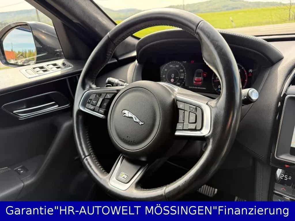 Jaguar F-Pace PrestigeAWD*R-SPORT*AHK*LEDER*360° KAMERA 06/2019-photo-27