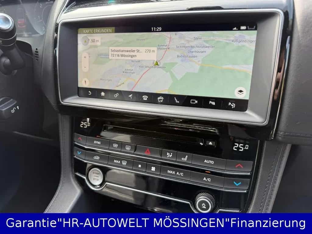 Jaguar F-Pace PrestigeAWD*R-SPORT*AHK*LEDER*360° KAMERA 06/2019-photo-37